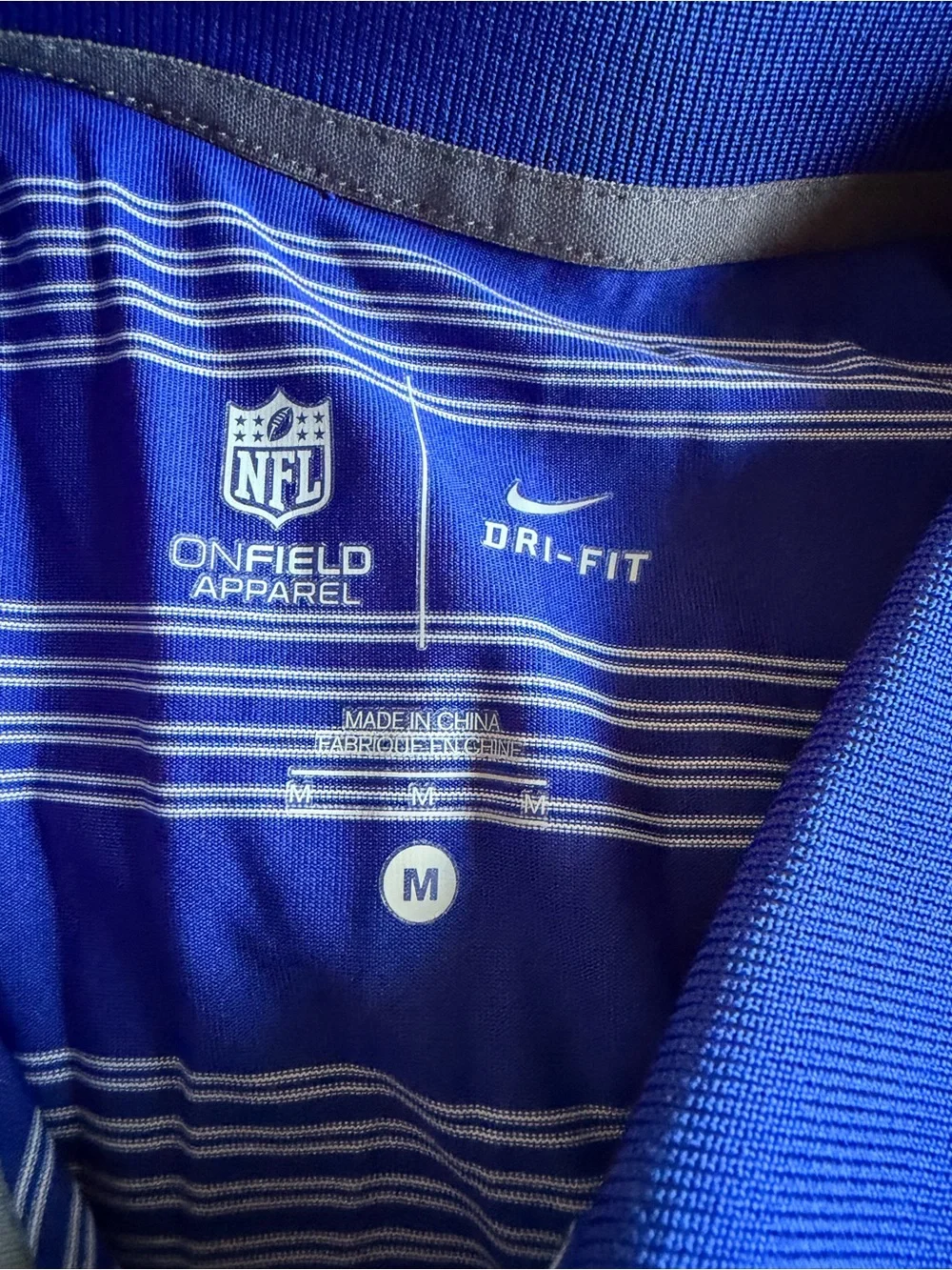 Like new men’s Nike Royal Blue Striped Buffalo Bills Polo